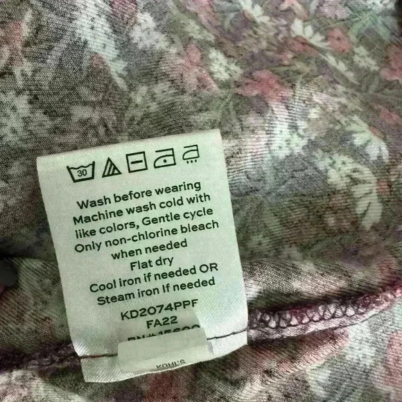 Draper James RSVP™ Floral Cropped Ruffle Top 2X - Scoopneck, Elbow Sleeves - Picture 8 of 8